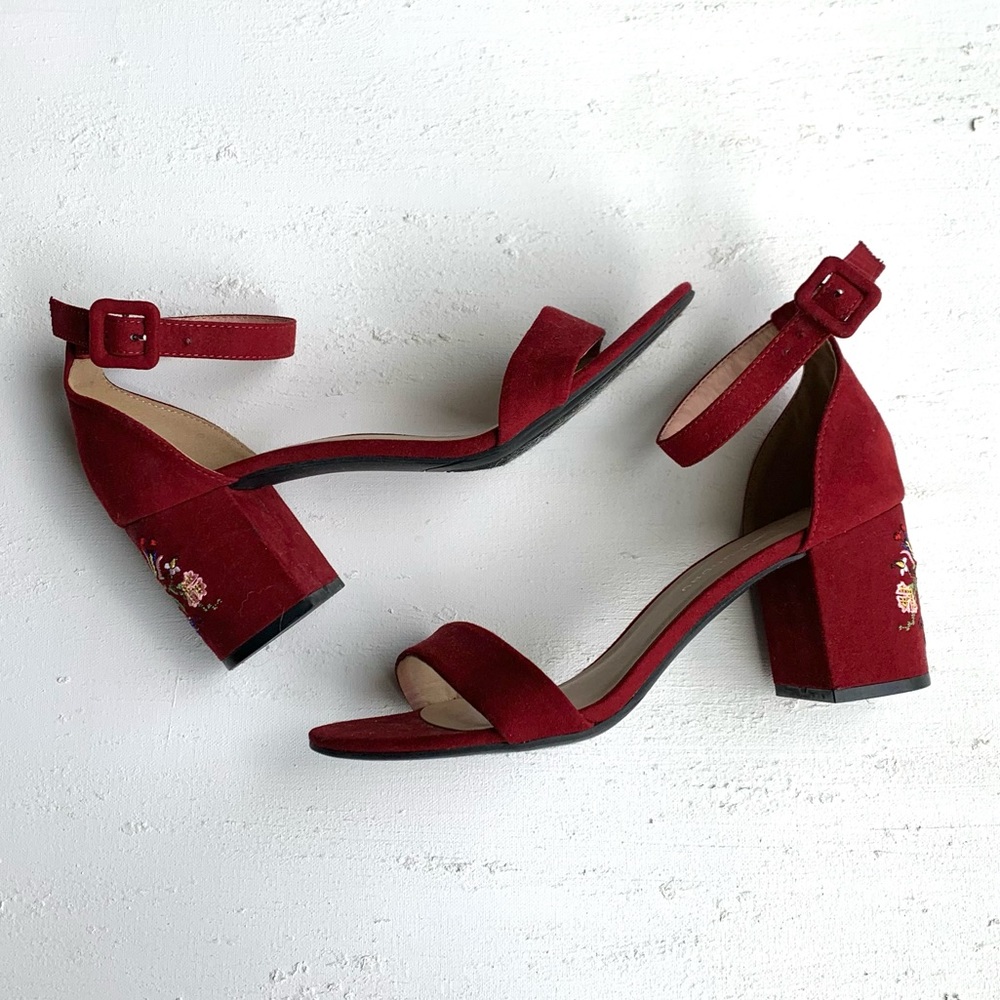 Floral Heeled Sandals // CL by Laundry